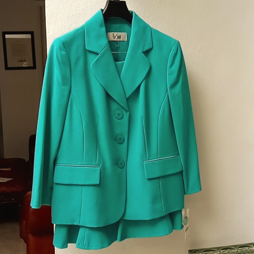 Le Suit Skirt Suit